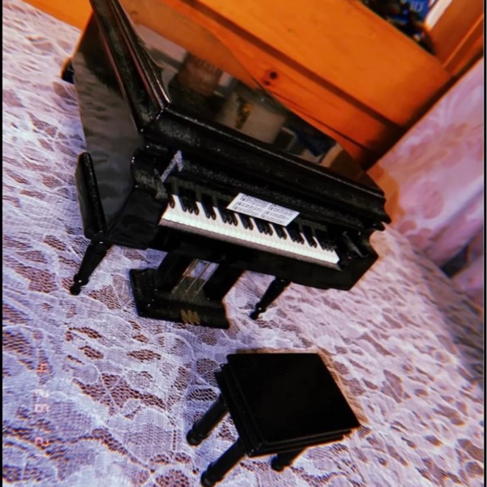 Piano music box